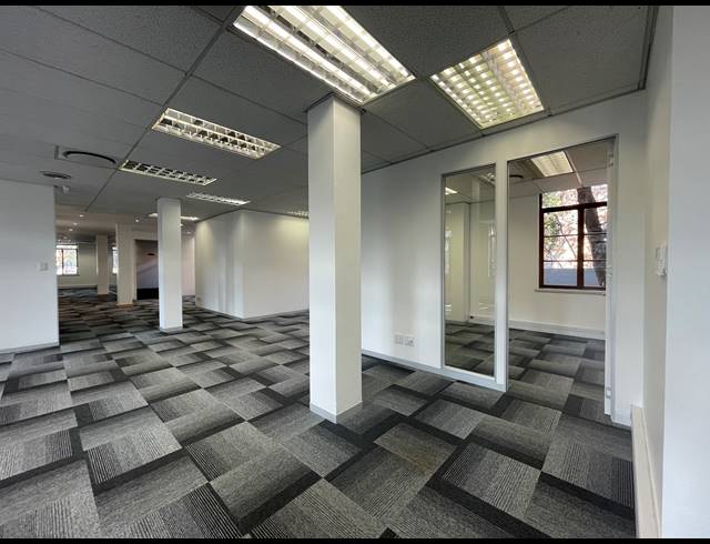 489M² OFFICE TO LET IN SANDTON CENTRAL